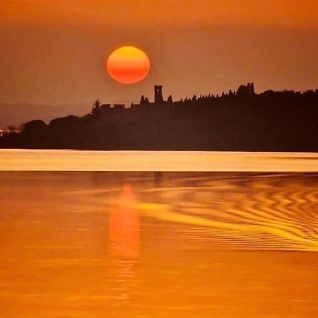 Beautiful Stacaravan In Tuoro Sul Trasimeno Villa Екстериор снимка